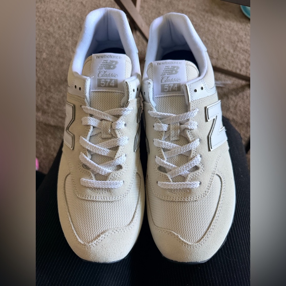 New Balance Cream Sneakers - Picture 8 of 11